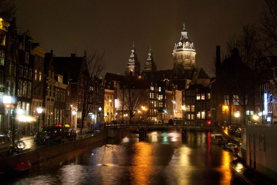Amsterdam Red Light District and Old Town Walking Tour - The Old Church and the district around it
