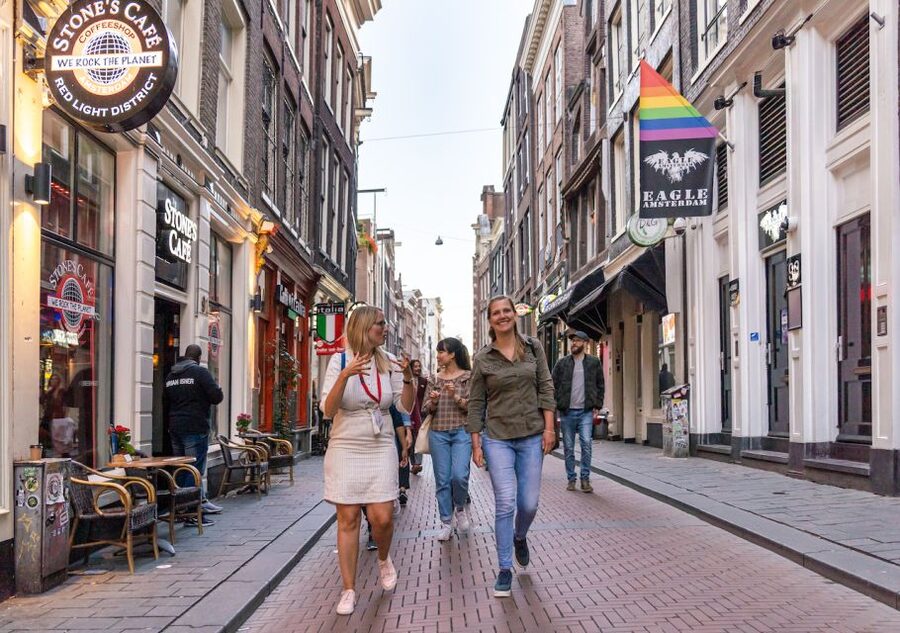 Amsterdam: Red Light District & City Tour German or English - Centraal Station and Chinatown