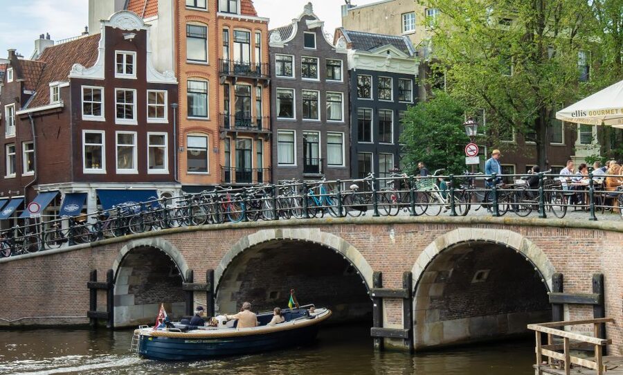 Amsterdam: Red Light District & City Tour German or English - Royal Palace and Nieuwe Kerk