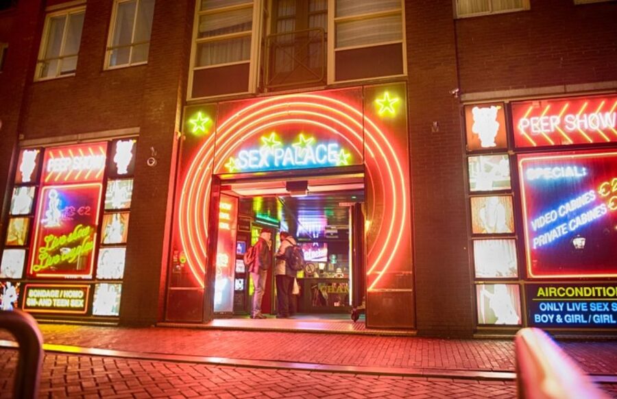 Amsterdam: Red Light District Exclusive Night Tour - Key points to know before booking