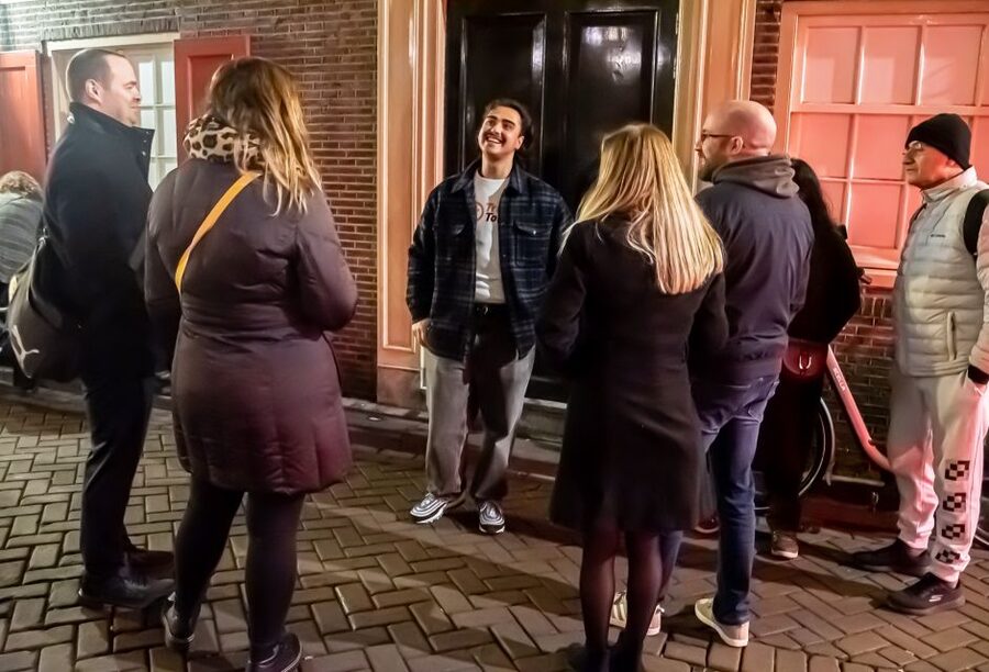 Amsterdam: Red Light District Exclusive Night Tour - What this Red Light District tour is really about