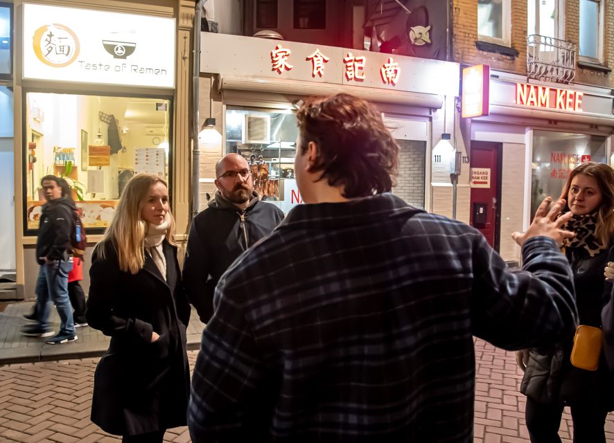 Amsterdam: Red Light District Exclusive Night Tour - How the guides shape the experience