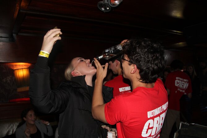 Amsterdam Red Light District Pub Crawl - Club Smokey and the late finish