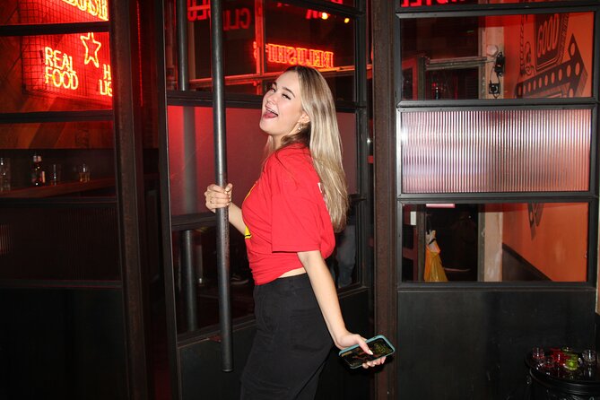 Amsterdam Red Light District Pub Crawl - Dress code, costs, and practical preparation