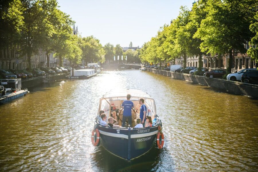 Amsterdam: Red-Light District Pub Crawl and Booze Boat Tour - Who will get the most from the $56 price