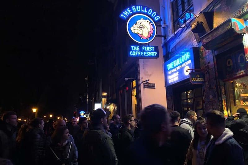Amsterdam: Red Light District Tour - Canals, old houses, and the narrowest street