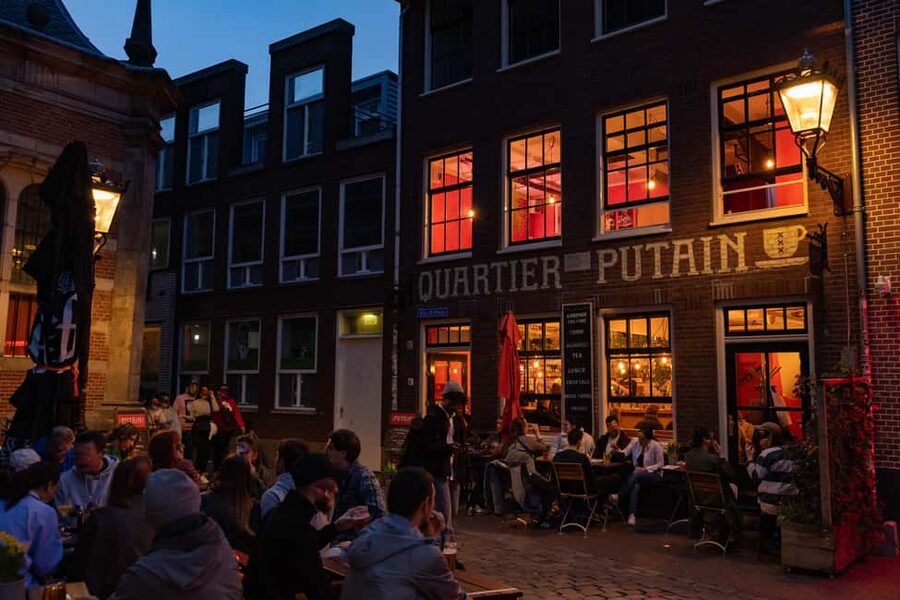 Amsterdam: Red Light District Tour in German/English/Italian - What the red windows reveal, and what they do not