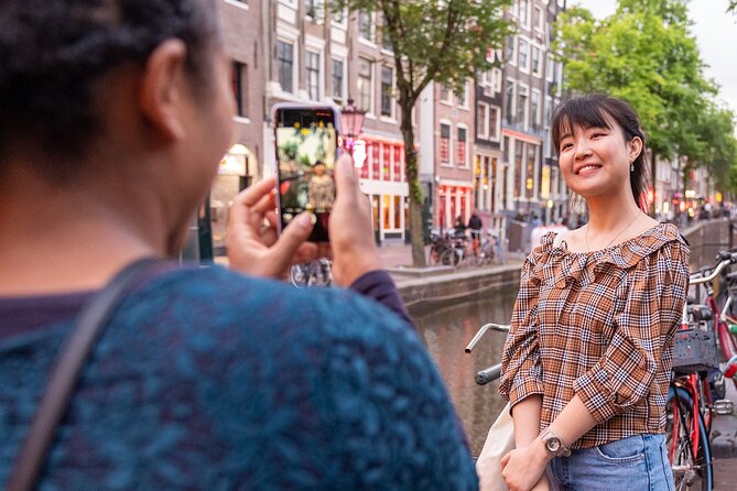 Amsterdam Red Light District Walking Tour in EN/DE/IT/ES - The Oude Kerk and Amsterdam’s oldest streets