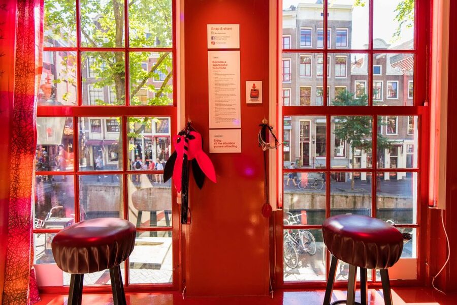 Amsterdam: Red Light Secrets Museum and 1-Hour Canal Cruise - Is $31 a fair price?