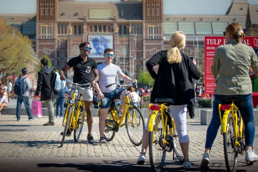 Amsterdam: Relaxed City Highlights Guided Bike Tour - Key points to know before you ride