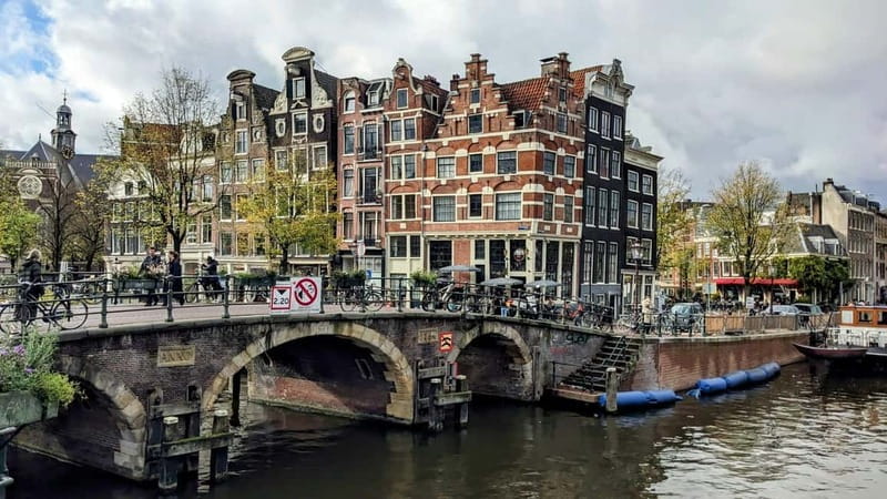 Amsterdam: Rembrandt & Van Gogh walking tour - Key points at a glance