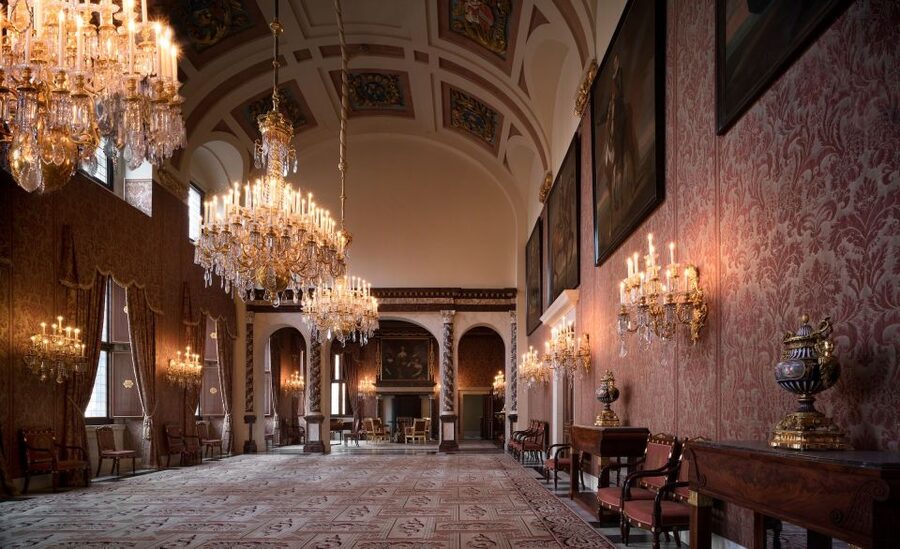 Amsterdam: Royal Palace Entry Ticket and Audio Guide - Accessibility and practical restrictions