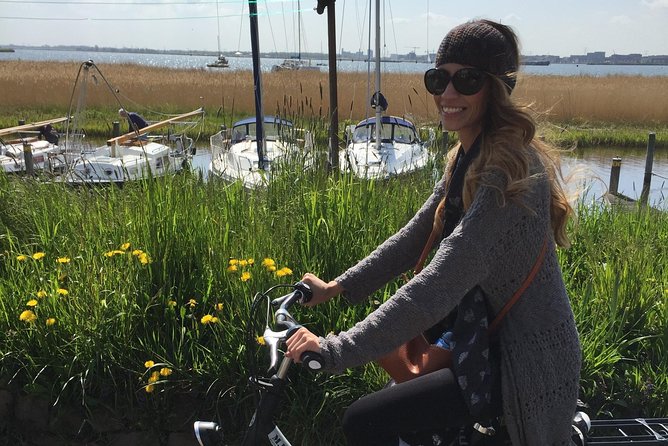 Amsterdam's Countryside Half-Day Bike Tour in Small Group - From Spuistraat to the open fields
