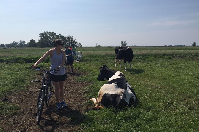 Amsterdam's Countryside Half-Day Bike Tour in Small Group - Ransdorp brings the past into view