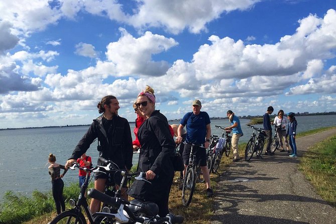 Amsterdam's Countryside Half-Day Bike Tour in Small Group - Booking value and practical timing