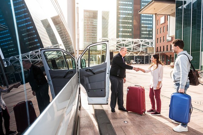 Amsterdam Schiphol Airport (AMS) Round Trip transfer to Amsterdam City - What the private vehicle changes