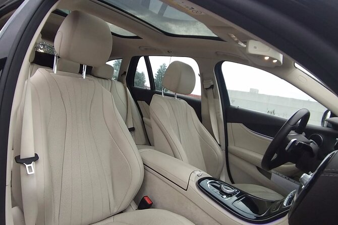 Amsterdam Schiphol Airport (AMS) to Amsterdam - Arrival Private Transfer - What you do not get