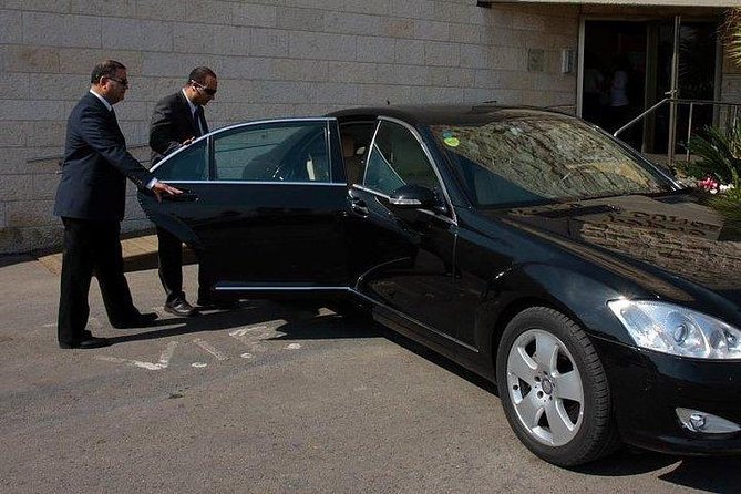 Amsterdam Schiphol Airport Transfer - Meeting Your Driver Inside Schiphol Airport