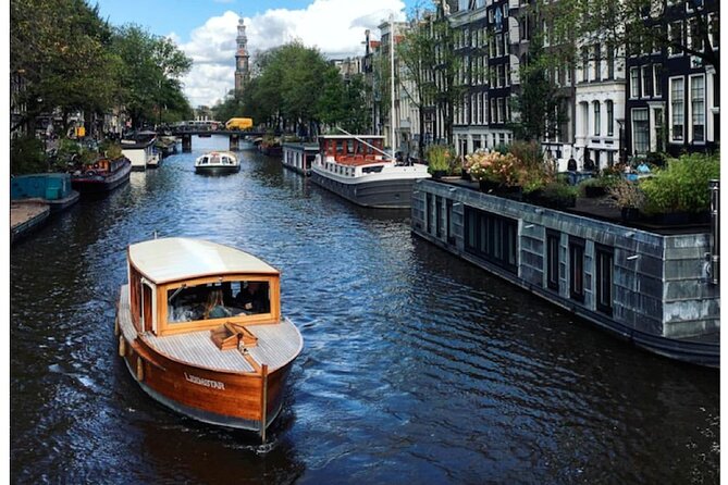 Amsterdam small-group canal cruise in 1920s saloon boat - Meeting point and practical planning
