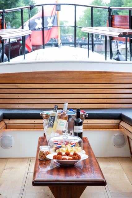 Amsterdam: Small-Group Canal Cruise incl. Drinks and Snacks - How the $85 price holds up