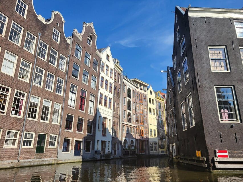 Amsterdam: Small-Group Canal Cruise incl. Drinks and Snacks - Dutch snacks and a generous drinks table