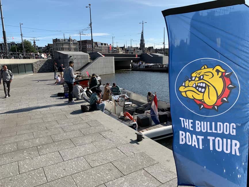 Amsterdam: The Bulldog Boat Smoke and Booze Cruise - What the Bulldog Boat experience is really like