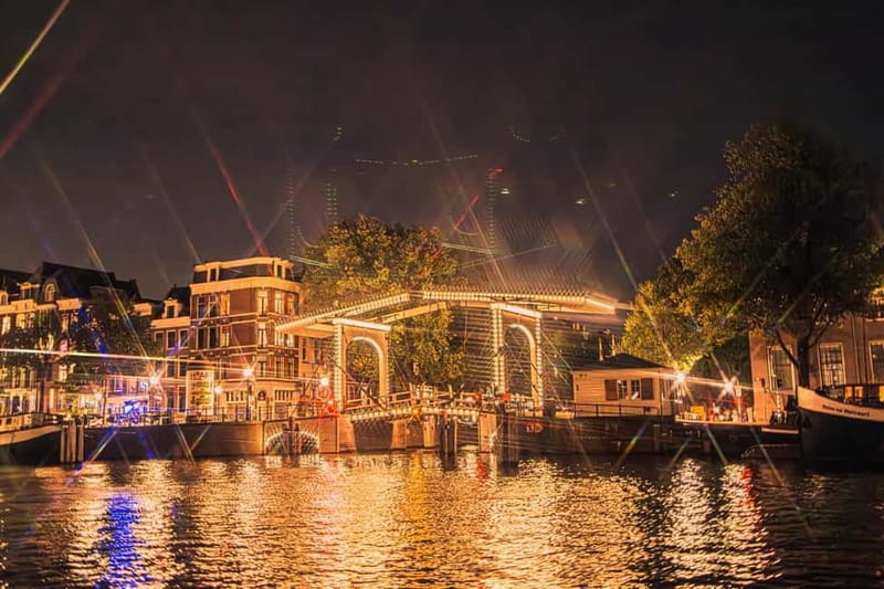 Amsterdam: The Bulldog Boat Smoke and Booze Cruise - Drinks, snacks, and smoking rules