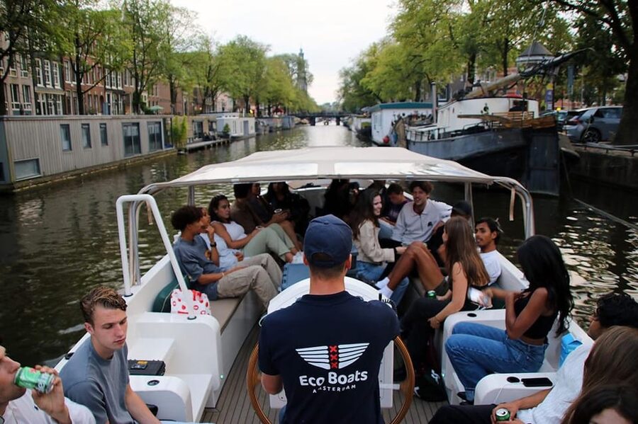 Amsterdam: The Newest Canal Cruise with Drink Option - What the small electric boat changes