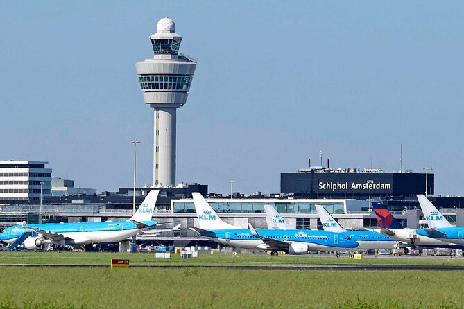 Amsterdam to Schiphol Airport Private Transfer - A door-to-door ride instead of a station transfer