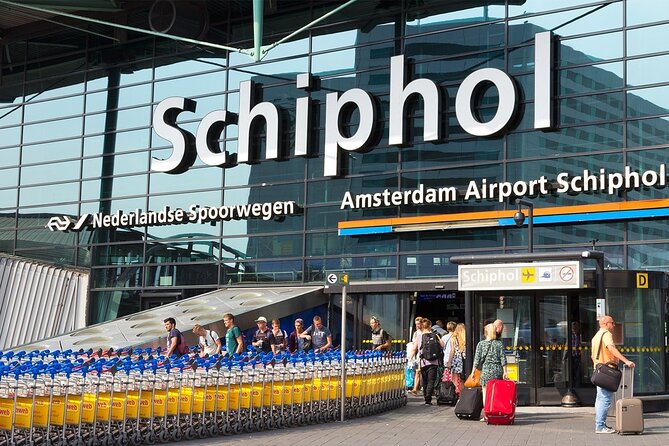 Amsterdam to Schiphol Airport Private Transfer - Who will appreciate this transfer most?