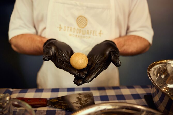 Amsterdam: Traditional Dutch Syrup Waffle Making Workshop - Making stroopwafels behind Albert Cuyp Market