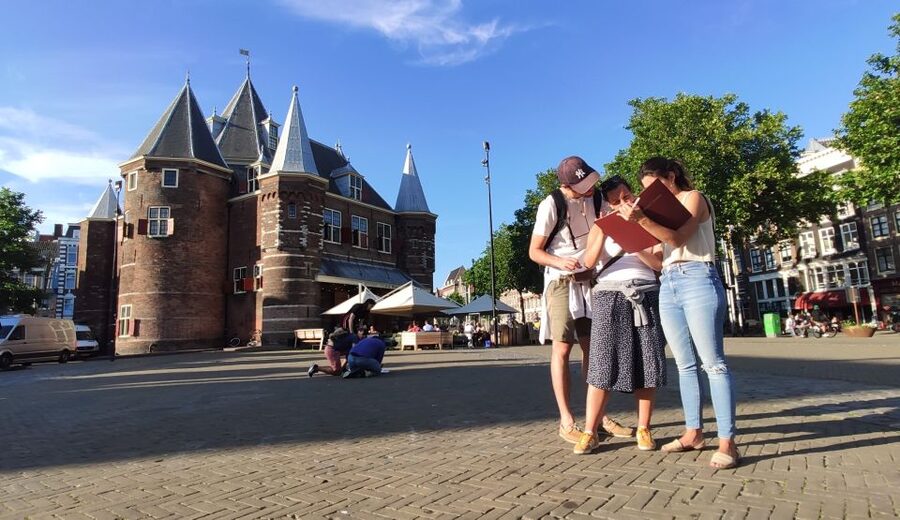 Amsterdam: Treasure Hunt Walking Tour "A Secret Sender" - Oude Kerk: a major landmark with a puzzle attached