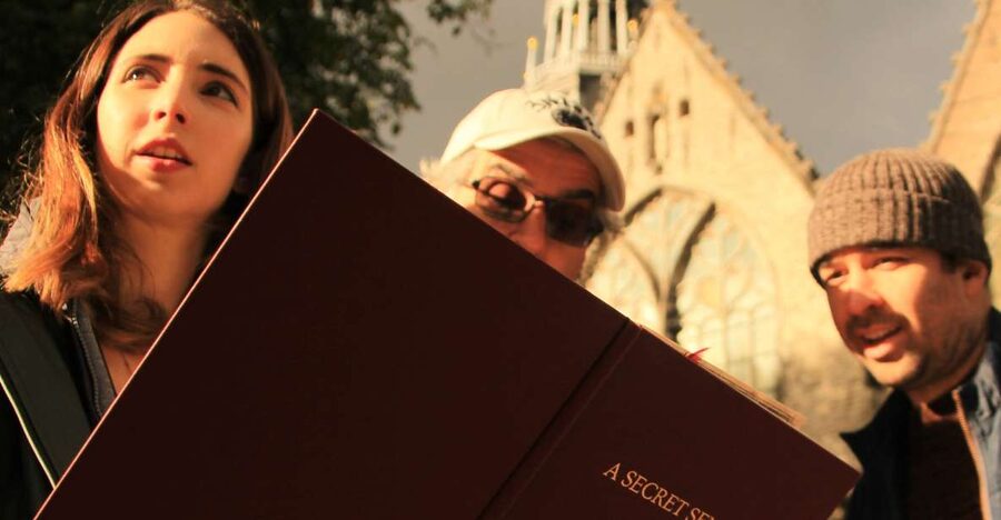 Amsterdam: Treasure Hunt Walking Tour "A Secret Sender" - Nieuwmarkt: where the mystery gets moving