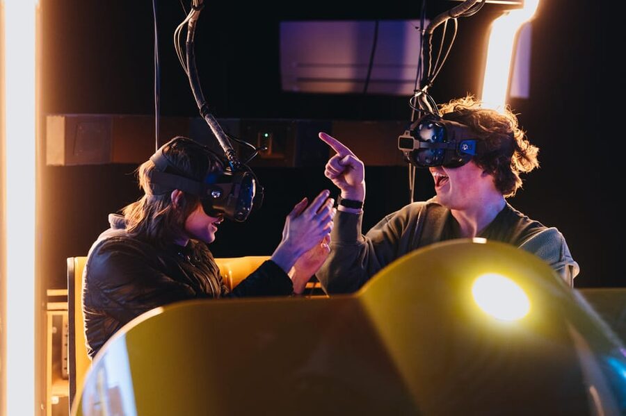 Amsterdam: Ultimate VR Experience: 60 minutes - Who should book this Amsterdam VR experience?