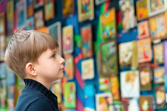 Amsterdam Van Gogh Museum Private Tour for Kids & Families - The First Rooms: Turning Van Gogh Into a Story