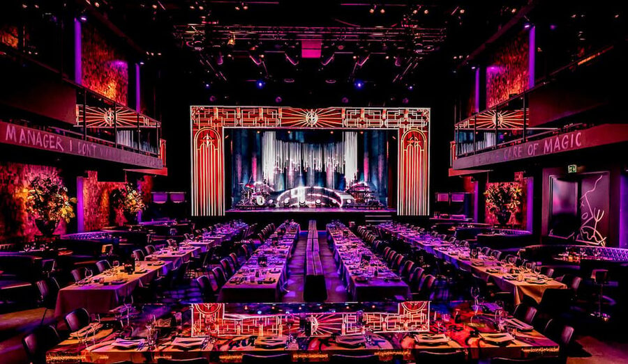 Amsterdam: VEGAS Dinner Show with 3-Course Sharing Menu - The three-course shared dinner