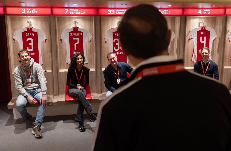 Amsterdam: VIP Johan Cruijff ArenA Tour with Drink and Scarf - Who should book this experience?