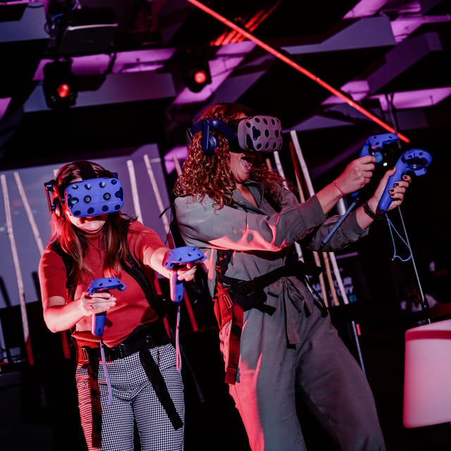 Amsterdam: VR Game Park Free-Roaming Experience - Who will get the most from ADAM VR
