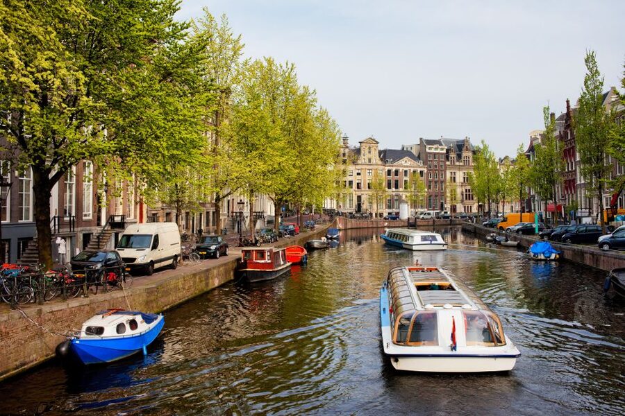 Amsterdam Walking Tour and Canal Cruise - Jordaan sets the tone