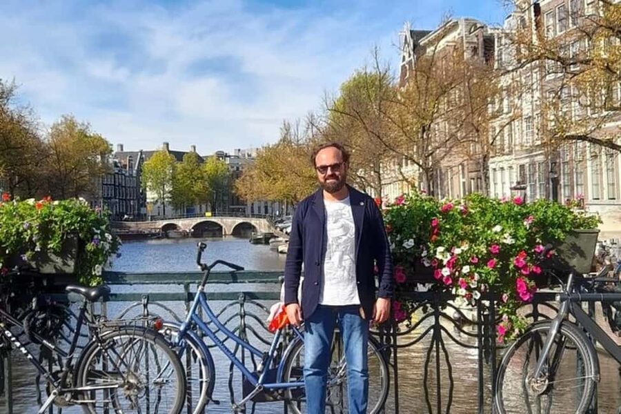 Amsterdam: Walking Tour of Historic Center - A compact walk through Amsterdam’s old center