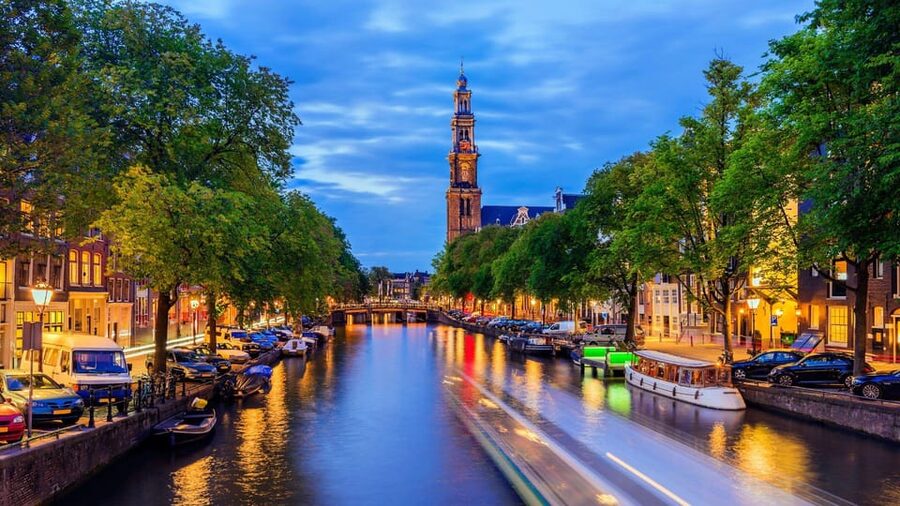 Amsterdam Walking Tour with a Local - Food, shopping, and getting around