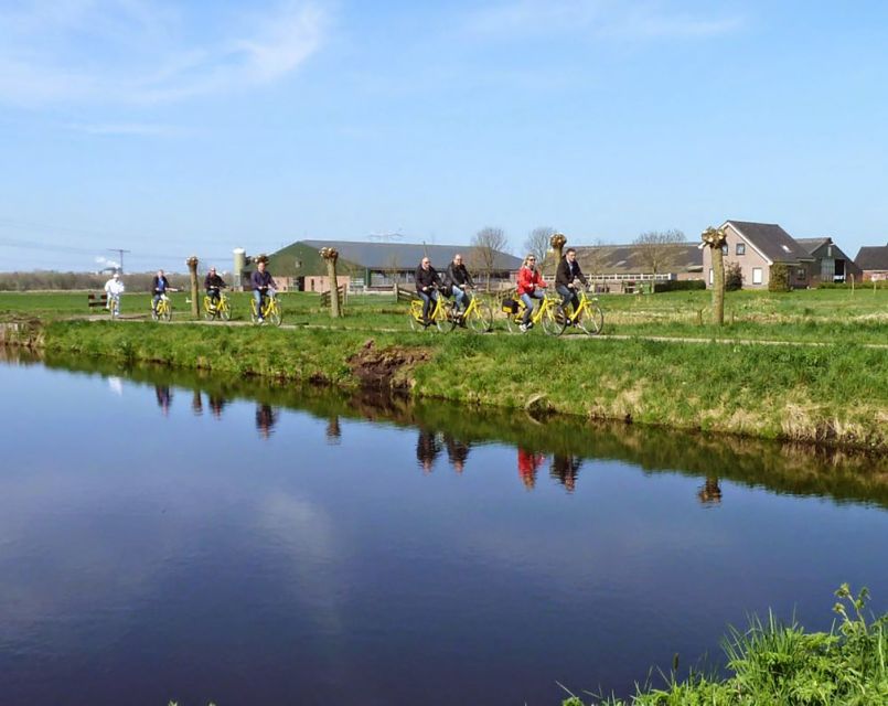 Amsterdam: Waterland District Countryside Villages Bike Tour - Bikes, pace, and physical effort