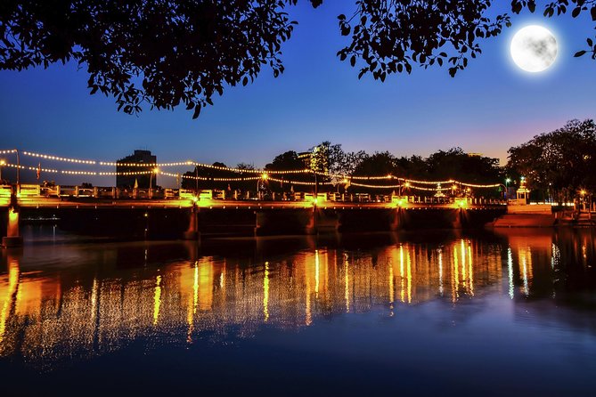 Amsterdam Wine and Cheese Evening Cruise - Who should book this cruise?