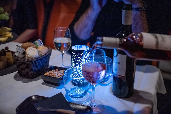 Amsterdam Wine and Cheese Guided Evening Cruise - Why this cruise works best after dark
