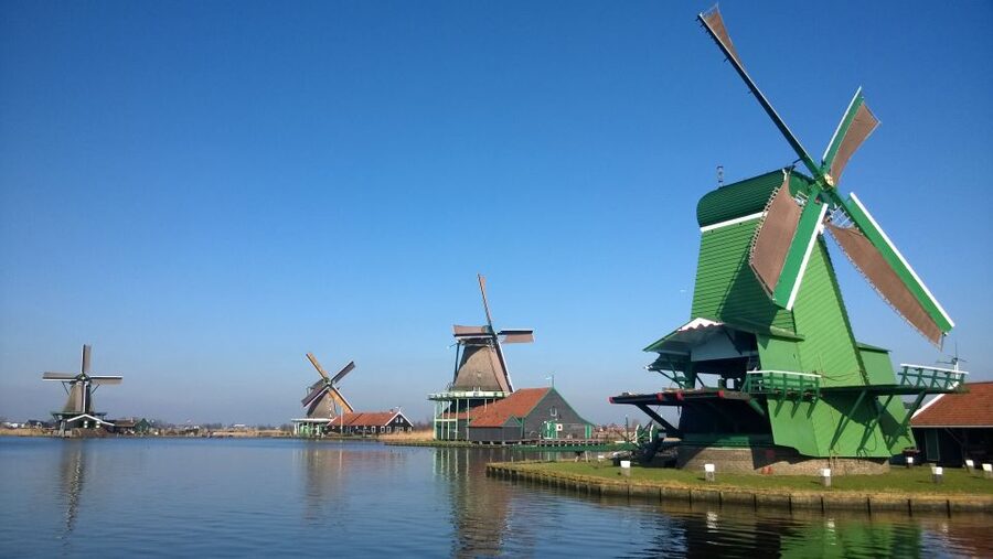 Amsterdam: Zaanse Schans 3-Hour Small Group Tour - Inside the working windmill