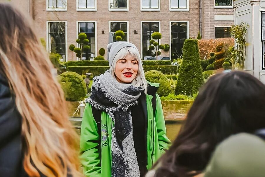 Amsterdam: Zaanse Schans, Edam, Volendam & Marken Bus Tour - Who should book this tour