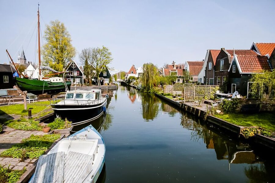Amsterdam: Zaanse Schans, Edam, Volendam & Marken Bus Tour - Edam, cheese tasting, and a town with a famous name