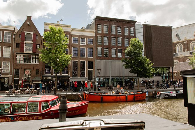 Anne Frank and Jewish Culture Private Walking Tour in Amsterdam - The guide can make or break the experience