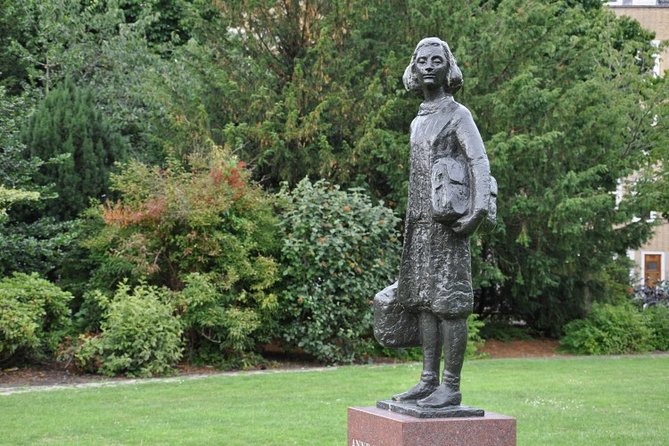Anne Frank Private Bike Tour in Amsterdam - Why this tour adds more than a visit to the Anne Frank House