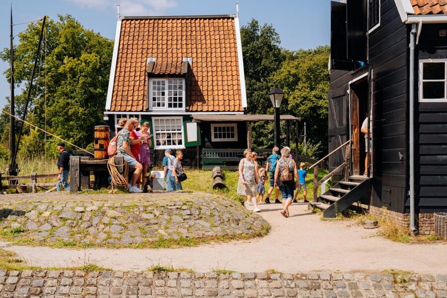 Arnhem: Dutch Open Air Museum Entry Ticket - Who will get the most from the ticket
